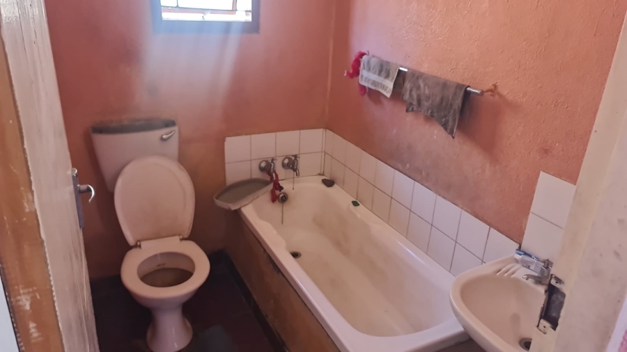 2 Bedroom Property for Sale in Mabopane Unit X North West